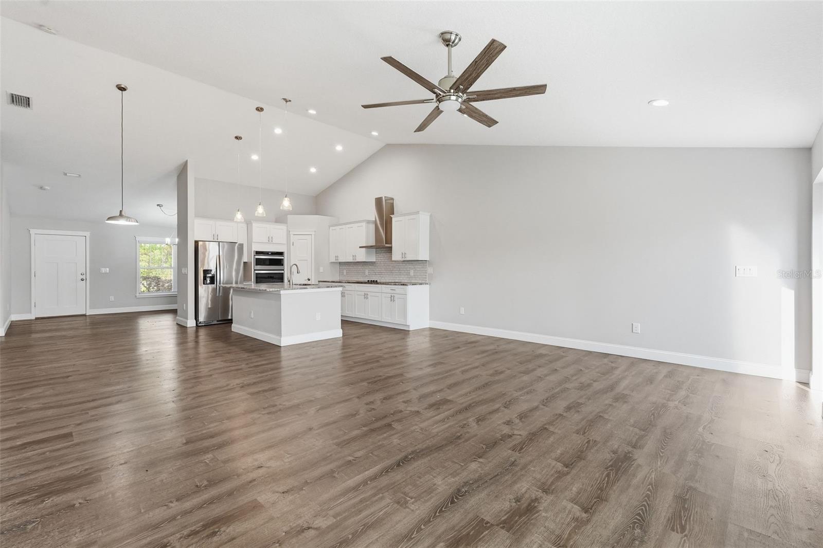 SPRING HILL - Residential