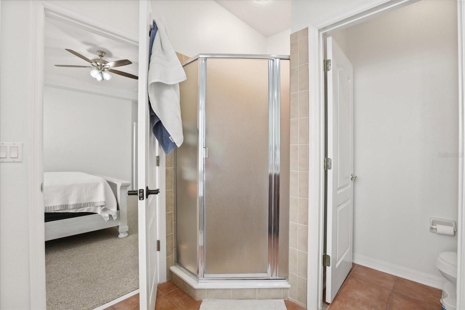 LAKES WINDERMERE PH 01 49 108 - Residential