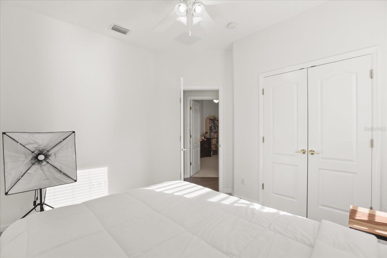 LAKES WINDERMERE PH 01 49 108 - Residential