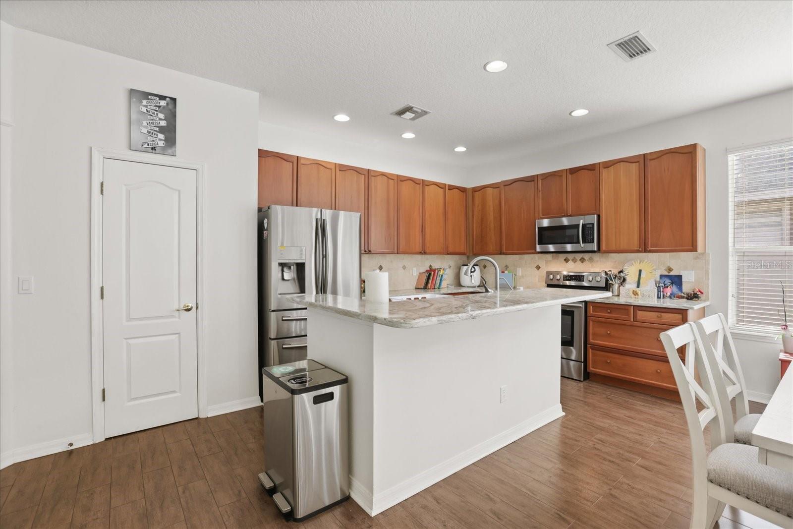 LAKES WINDERMERE PH 01 49 108 - Residential