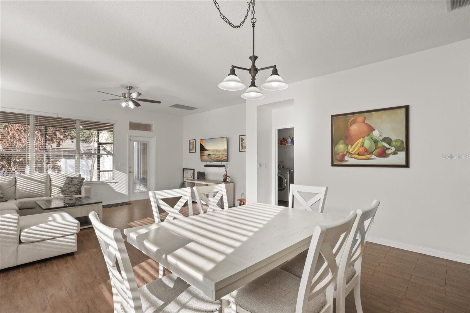LAKES WINDERMERE PH 01 49 108 - Residential