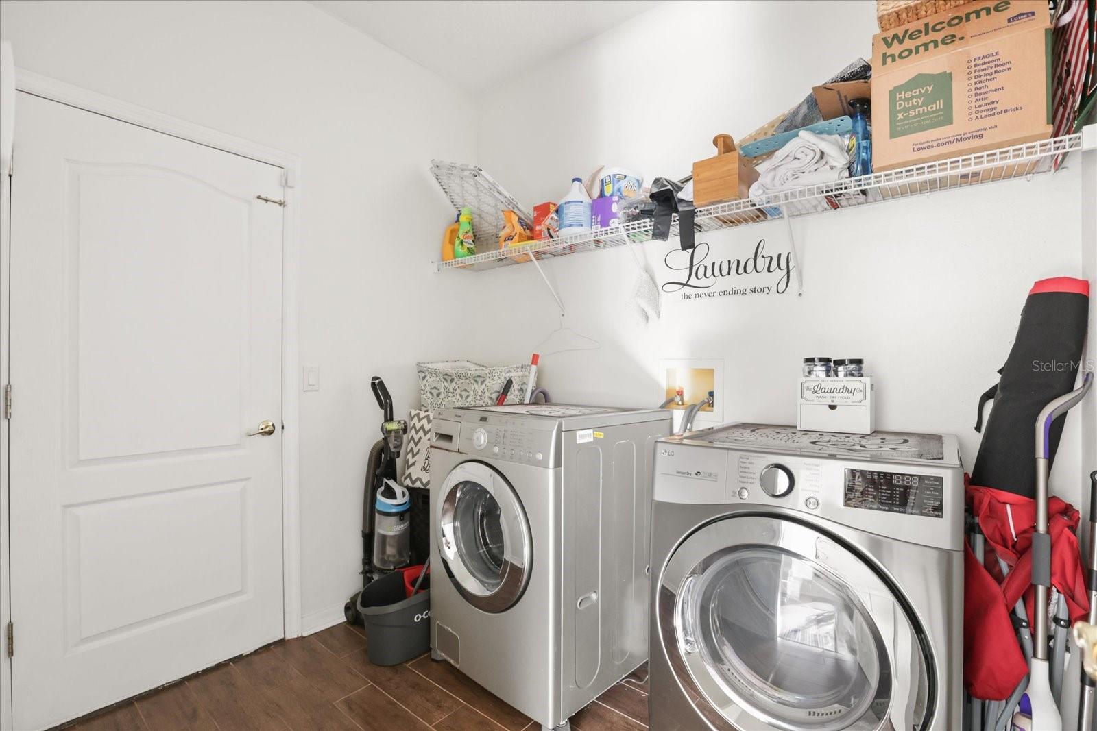 LAKES WINDERMERE PH 01 49 108 - Residential