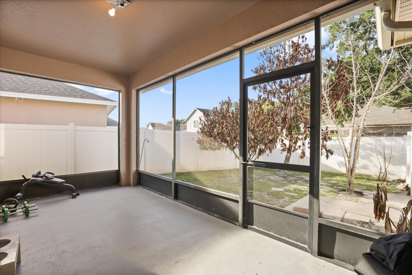LAKES WINDERMERE PH 01 49 108 - Residential