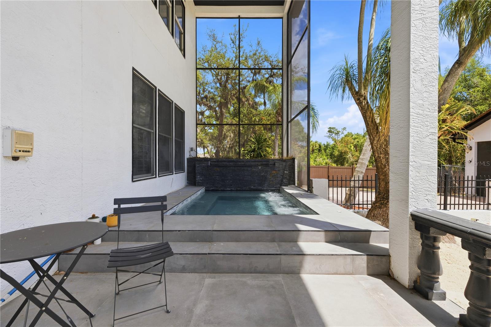 RESERVE THE - Residential