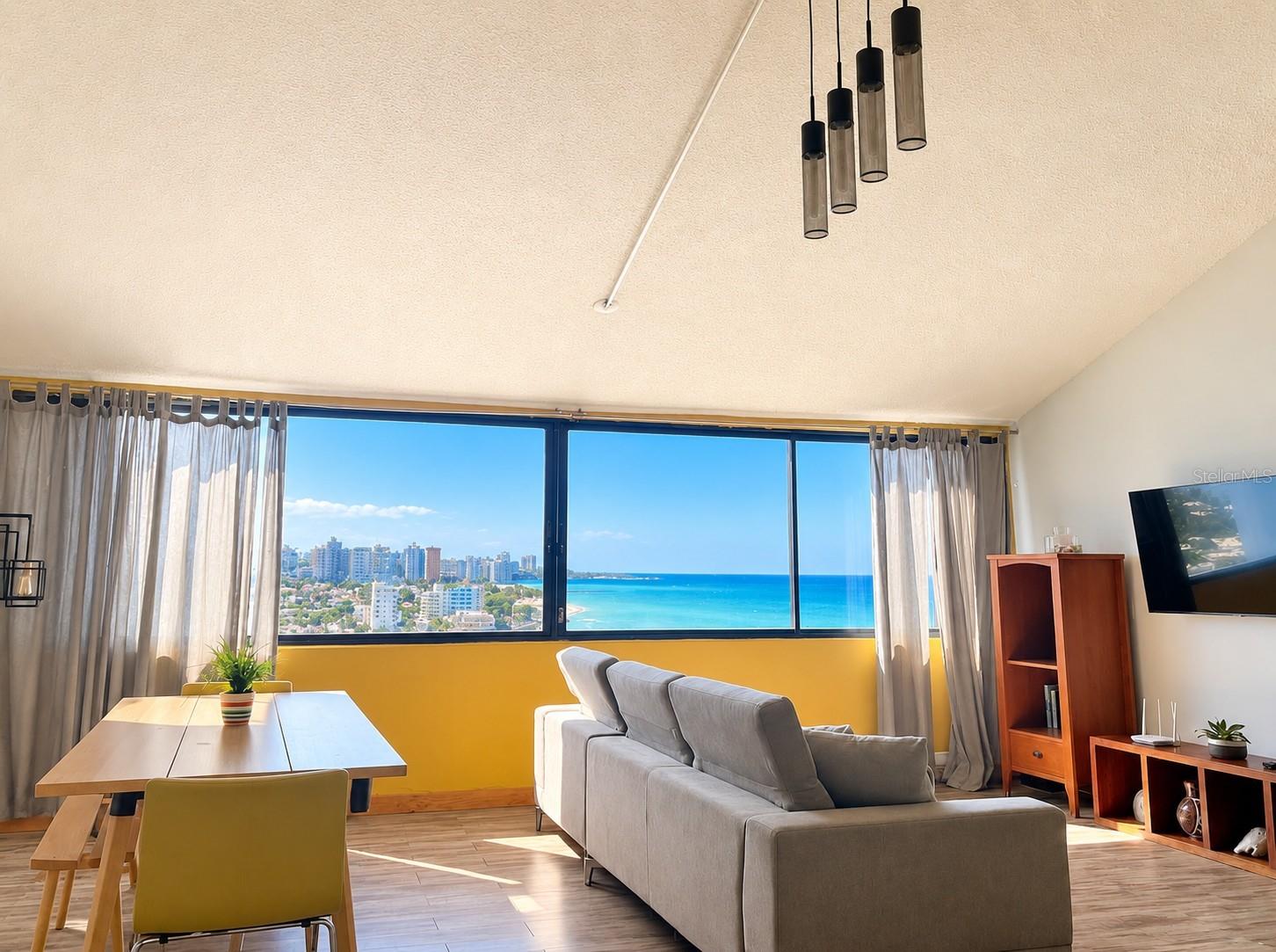 2306 CALLE LAUREL #8 PH F