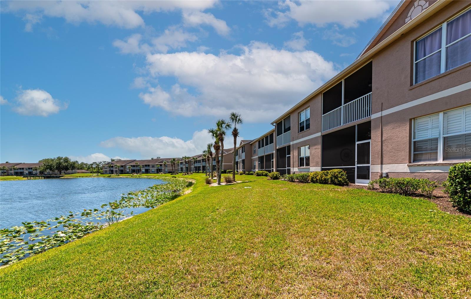 VERANDA 2 AT HERITAGE OAKS - Residential