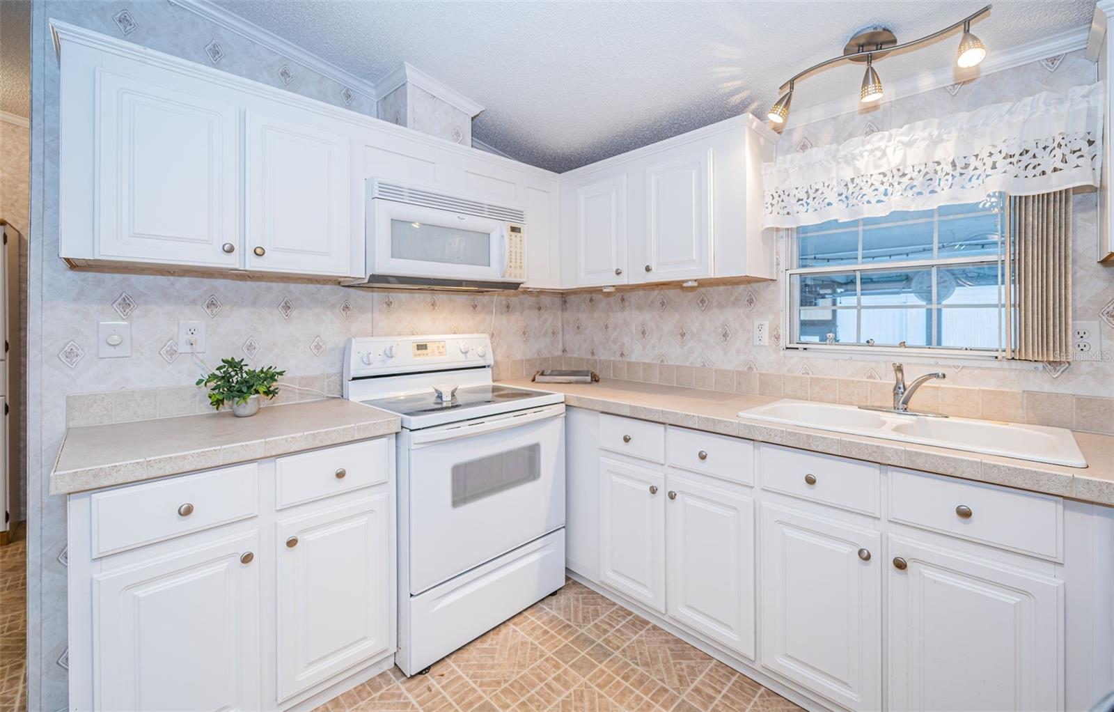 TIKI VILLAGE MHP CONDO - Residential