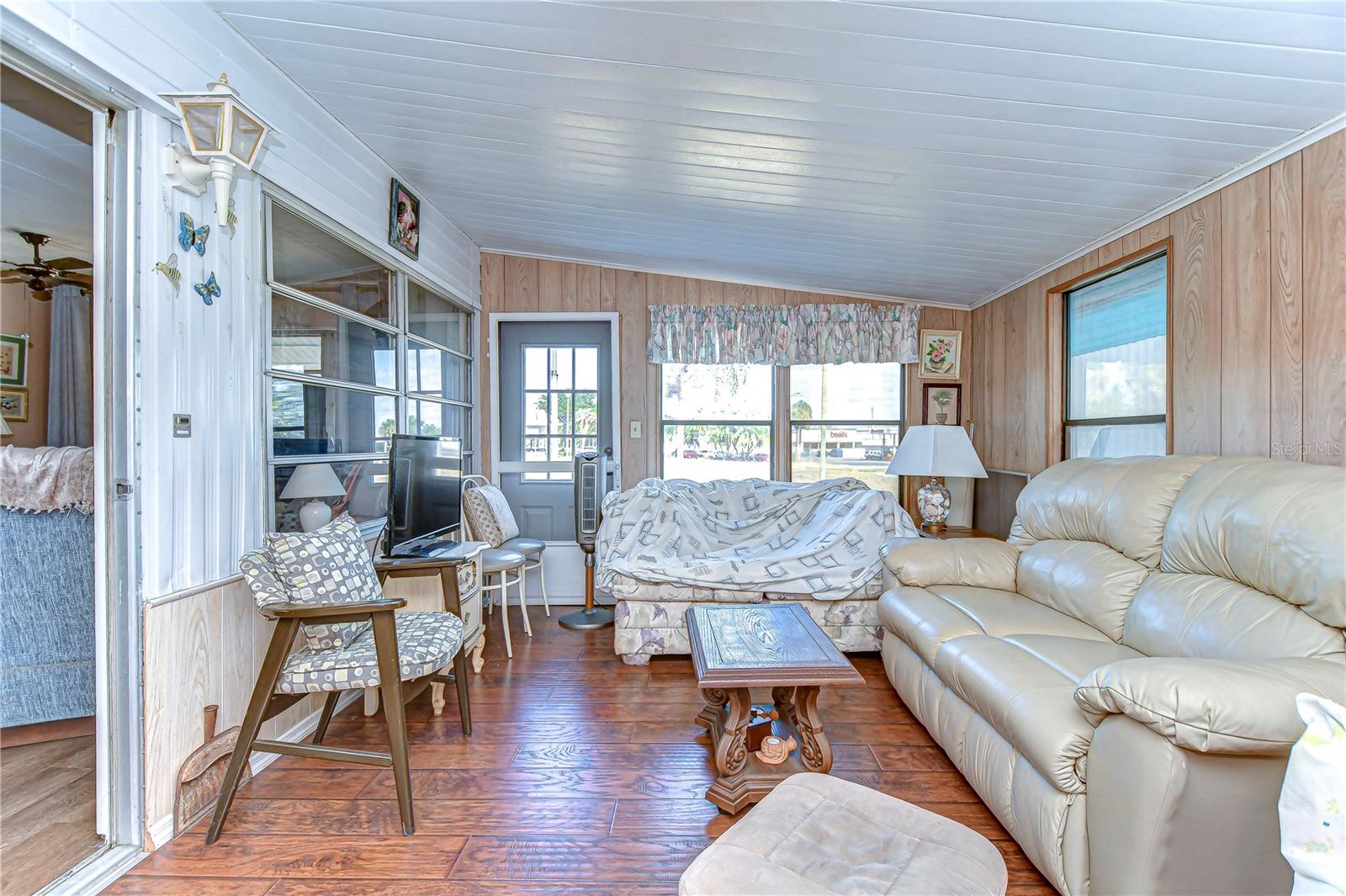 PINECREST MOBILE HOME PARK - Residential