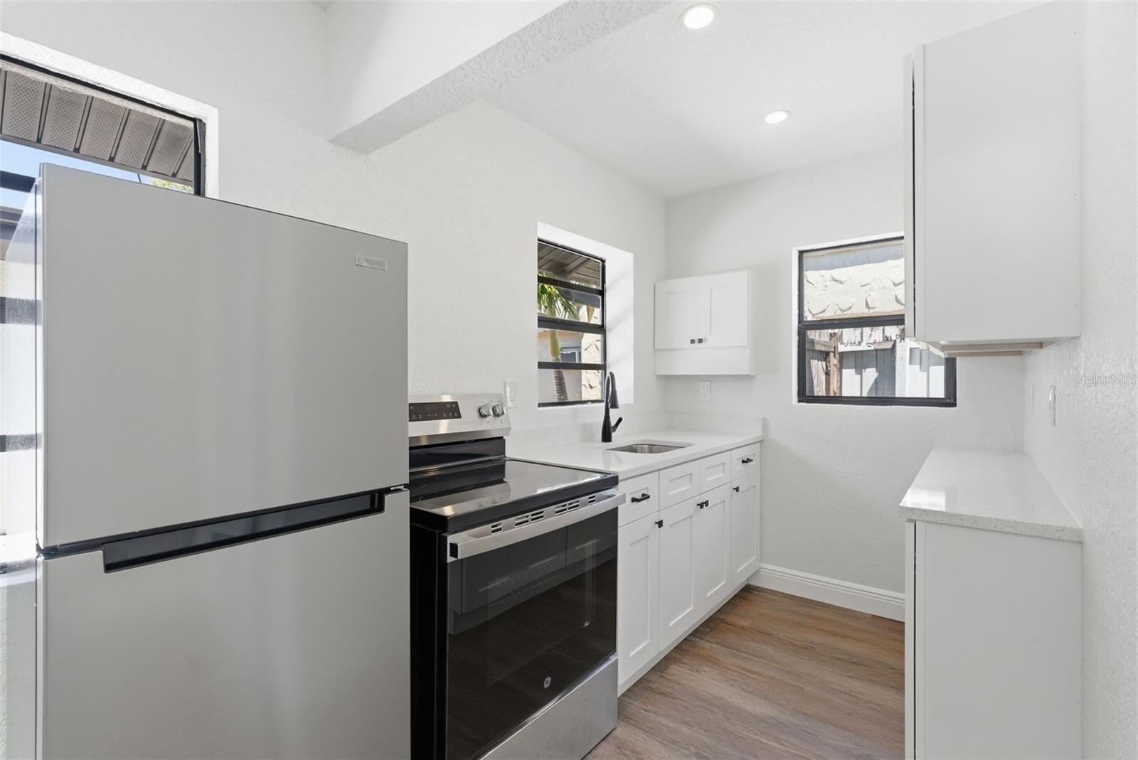 MADEIRA SHORES SUB - Residential Lease