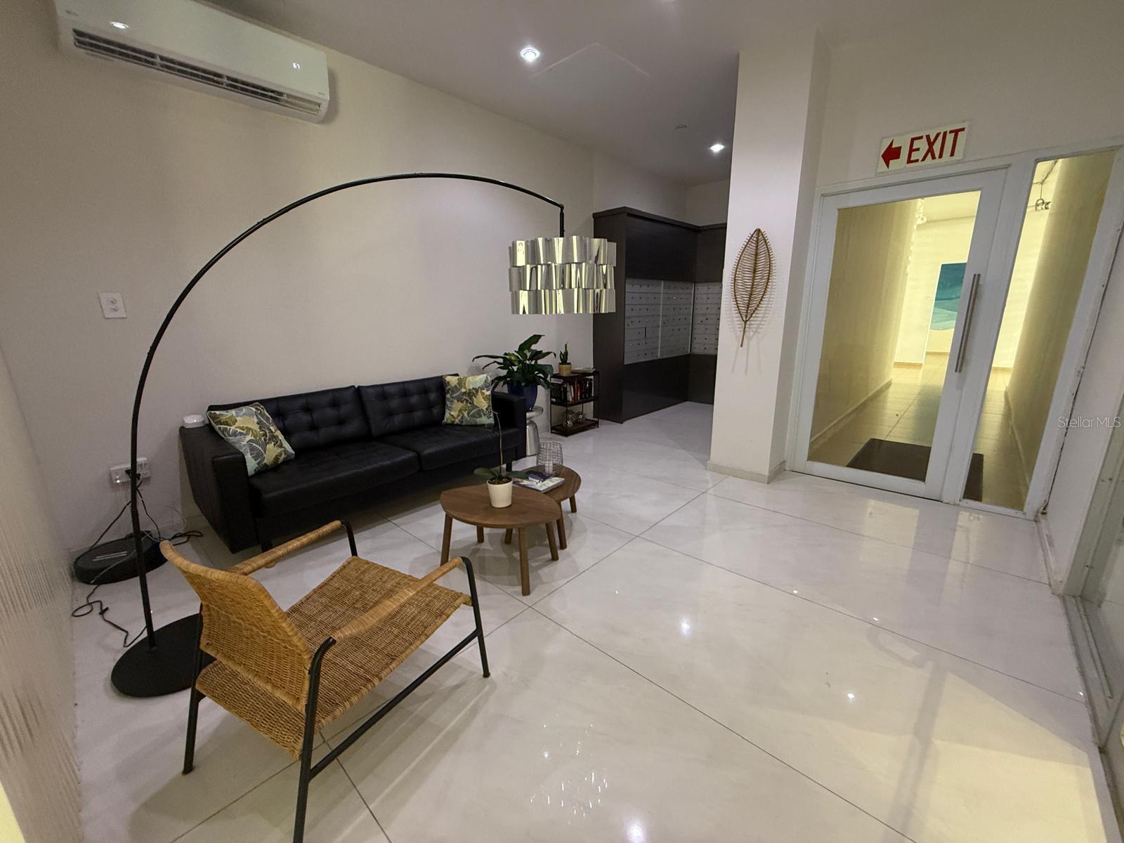 COND. WARDOLF - Residential Lease