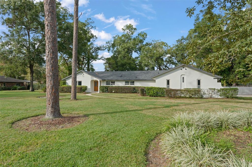 Photo of 1209 Roxboro Road, Longwood, FL 32750 (MLS # O6373160)