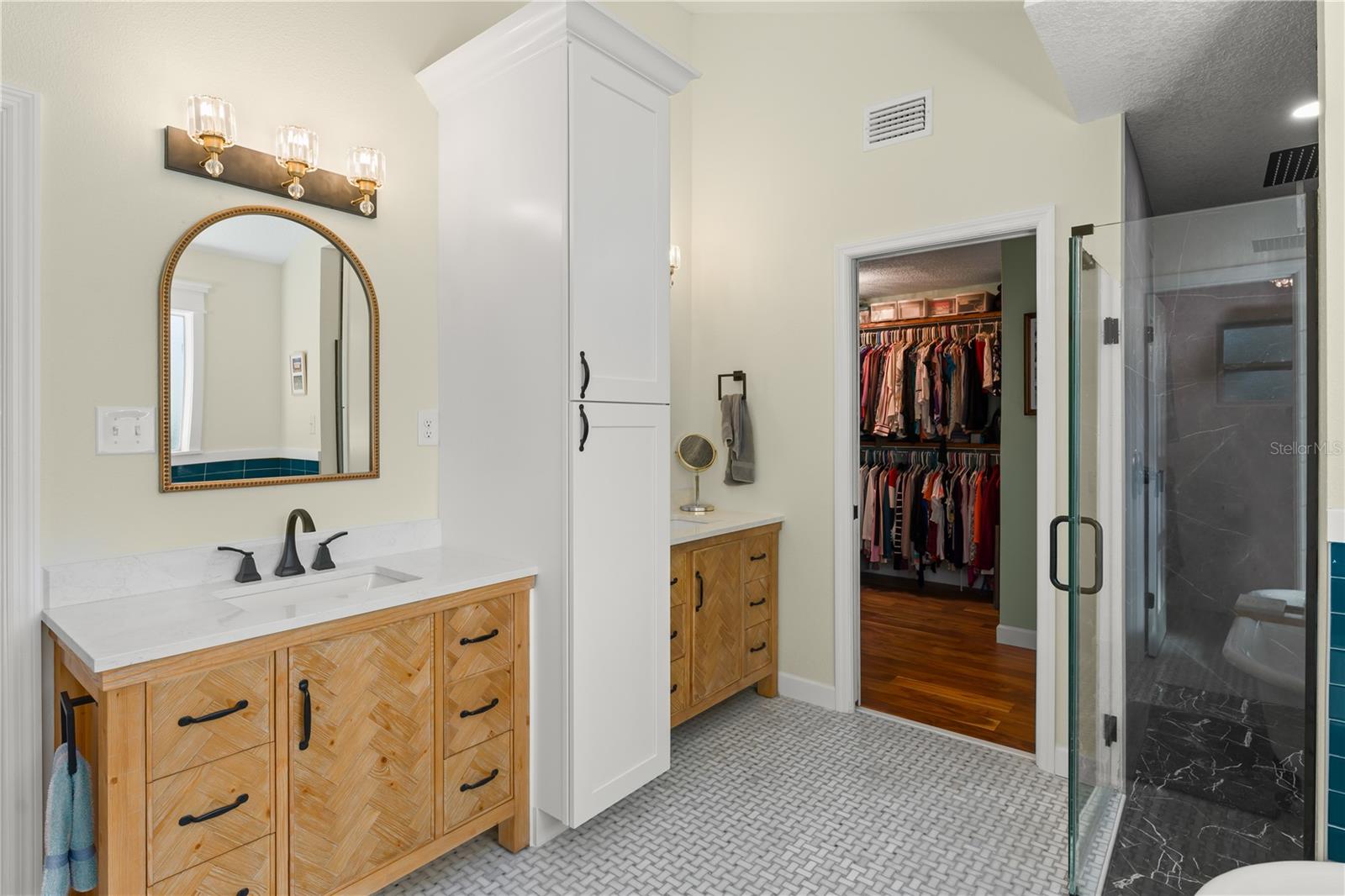 KNOLLWOOD 1ST ADD - Residential