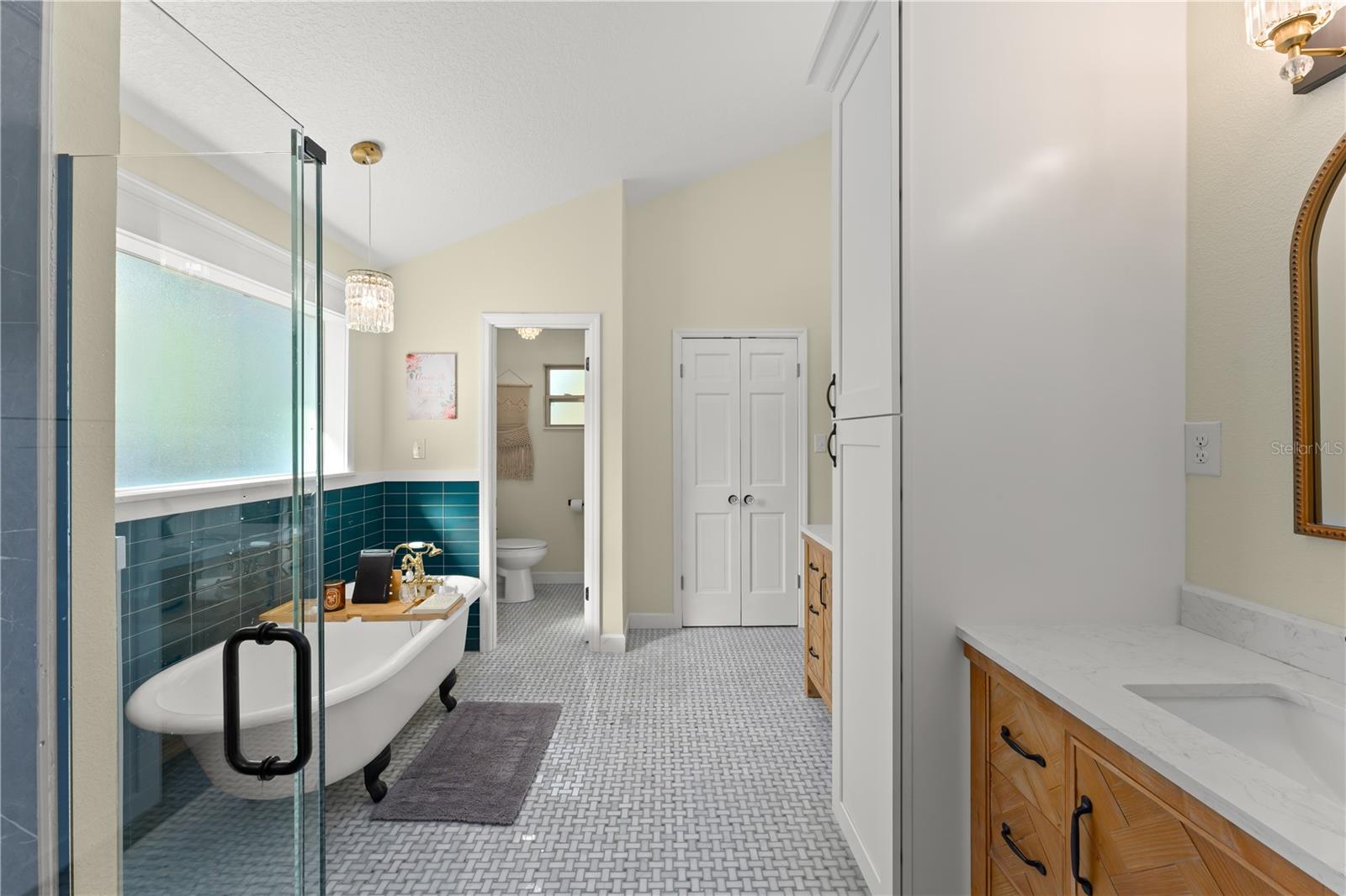 KNOLLWOOD 1ST ADD - Residential