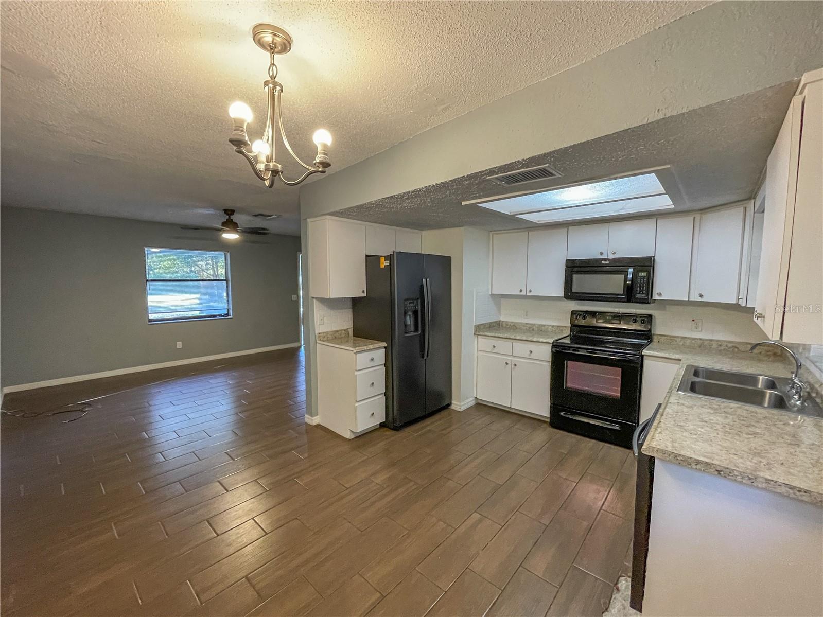 CRYSTAL PARK - Residential