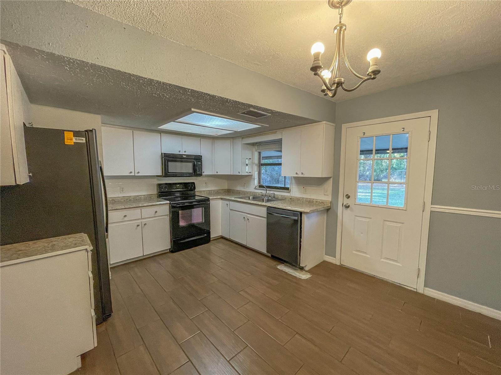 CRYSTAL PARK - Residential