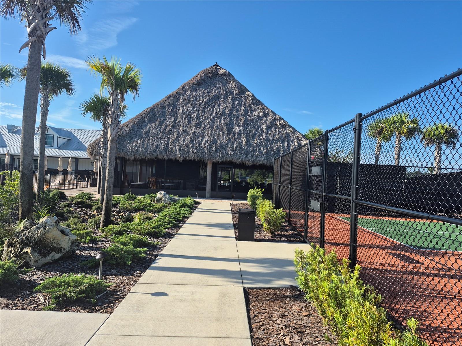 CHAMPIONS RUN OCALA LUXURY RV RESORT - Land