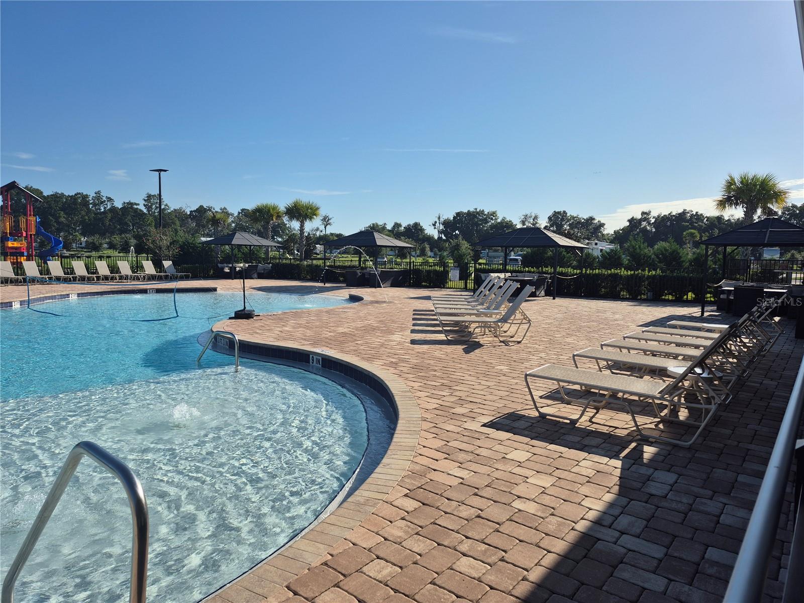 CHAMPIONS RUN OCALA LUXURY RV RESORT - Land