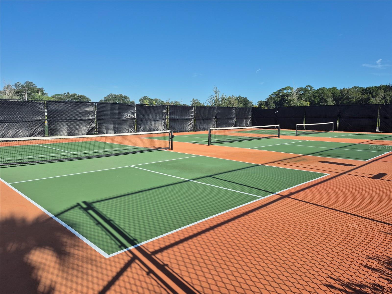 CHAMPIONS RUN OCALA LUXURY RV RESORT - Land