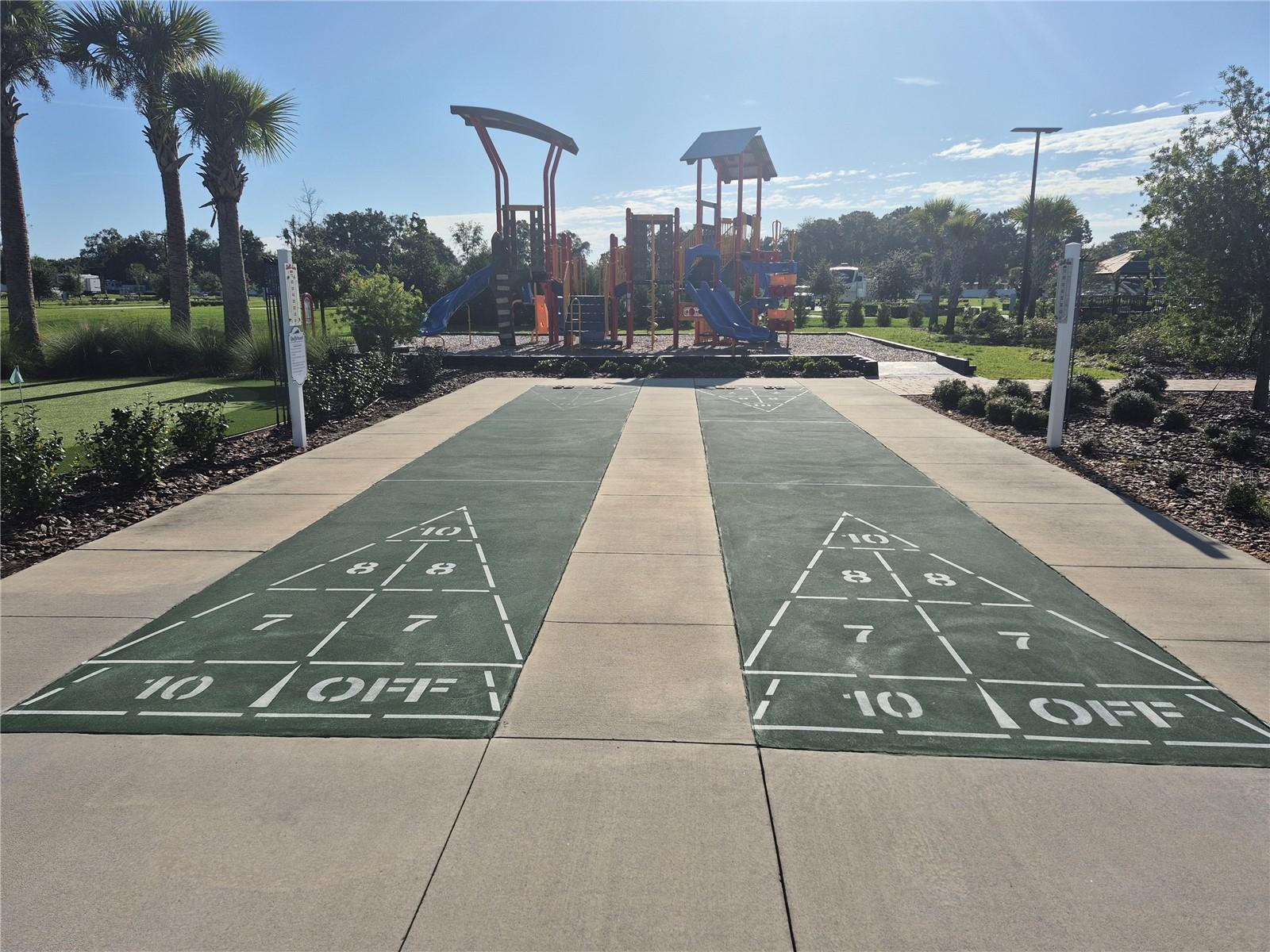 CHAMPIONS RUN OCALA LUXURY RV RESORT - Land