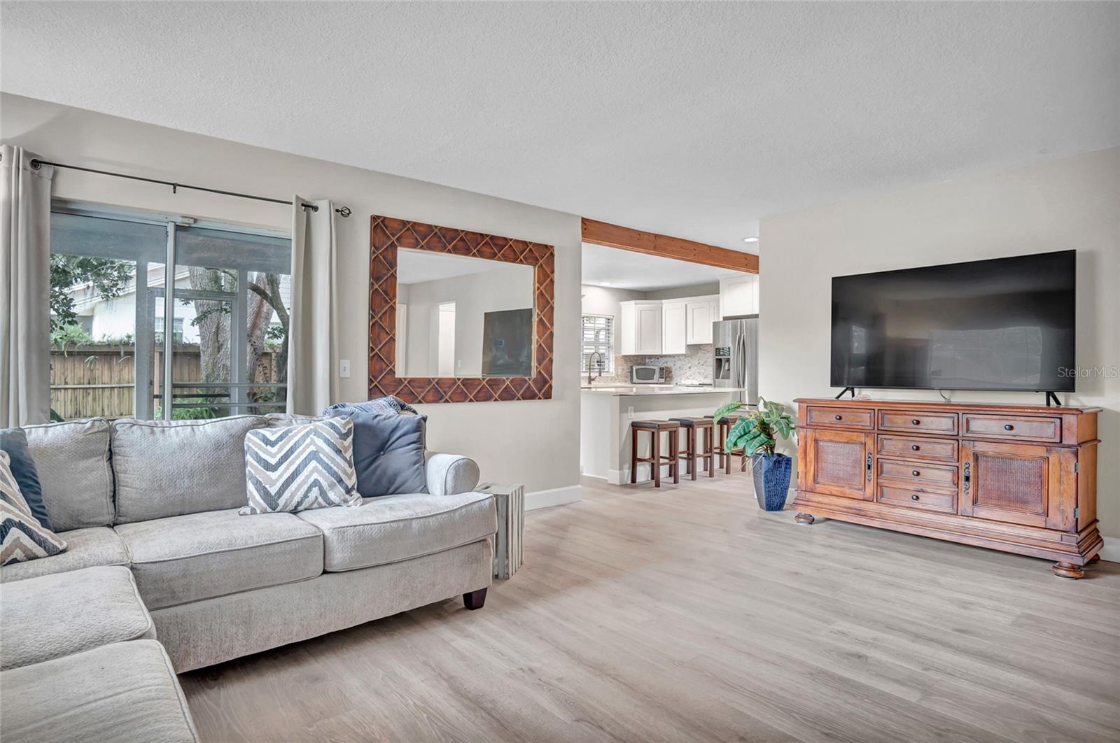 COUNTRY LANE - Residential