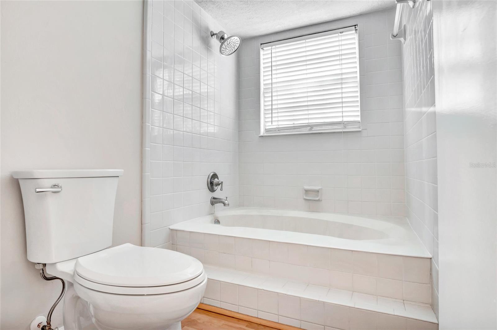 COUNTRY LANE - Residential