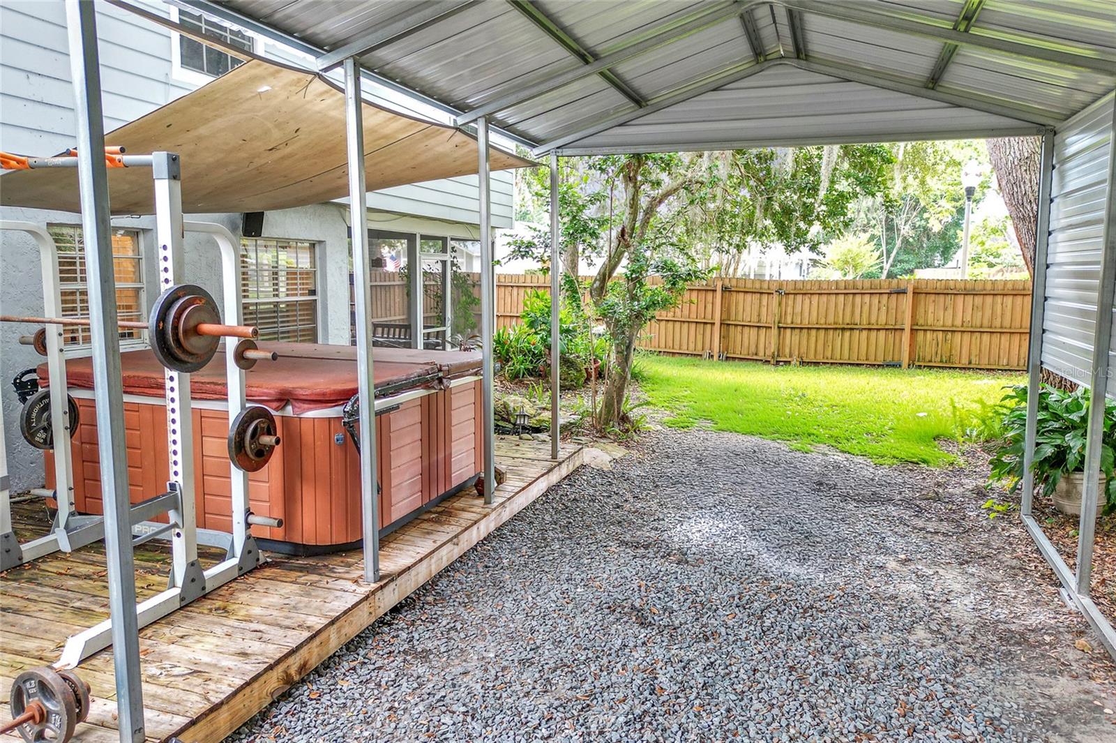 COUNTRY LANE - Residential