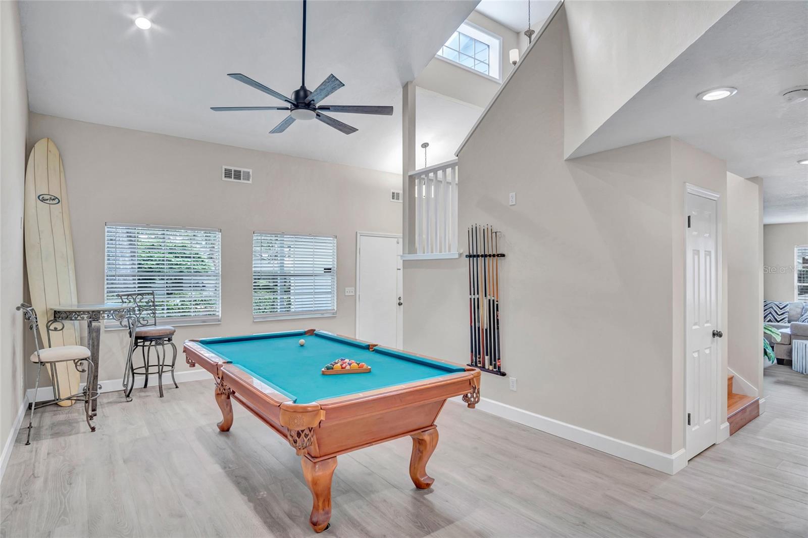 COUNTRY LANE - Residential