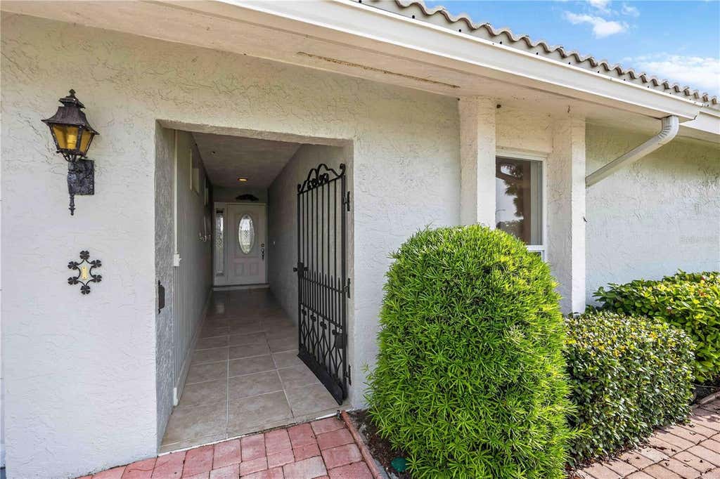 Photo of 6510 11th Avenue W, Bradenton, FL 34209 (MLS # A4701404)