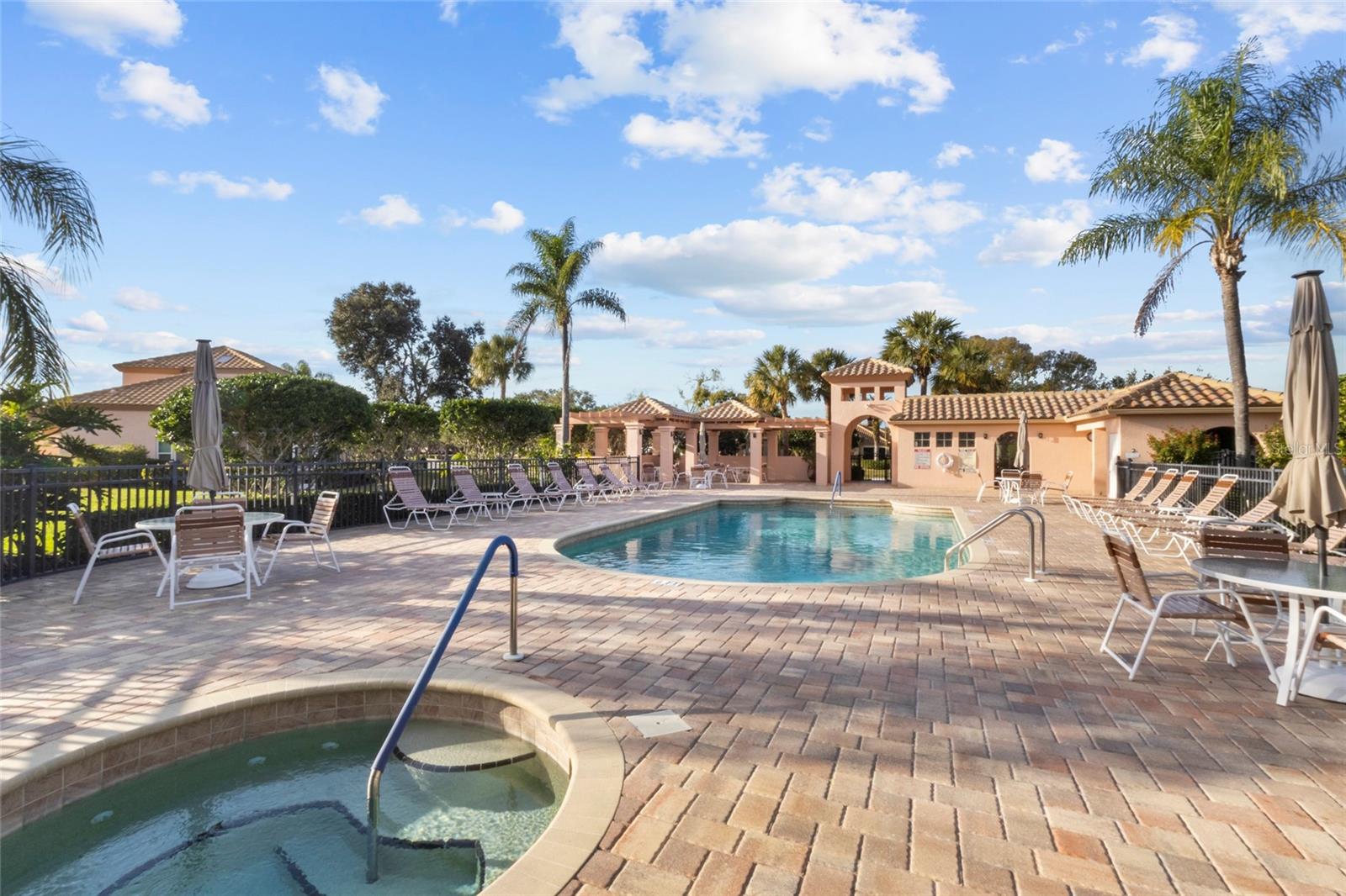 MIRA LAGO AT PALMER RANCH PH 1 - Residential