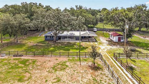 Photo of 5702 Tindale Road, Plant City, FL 33565 (MLS # TB8521055)