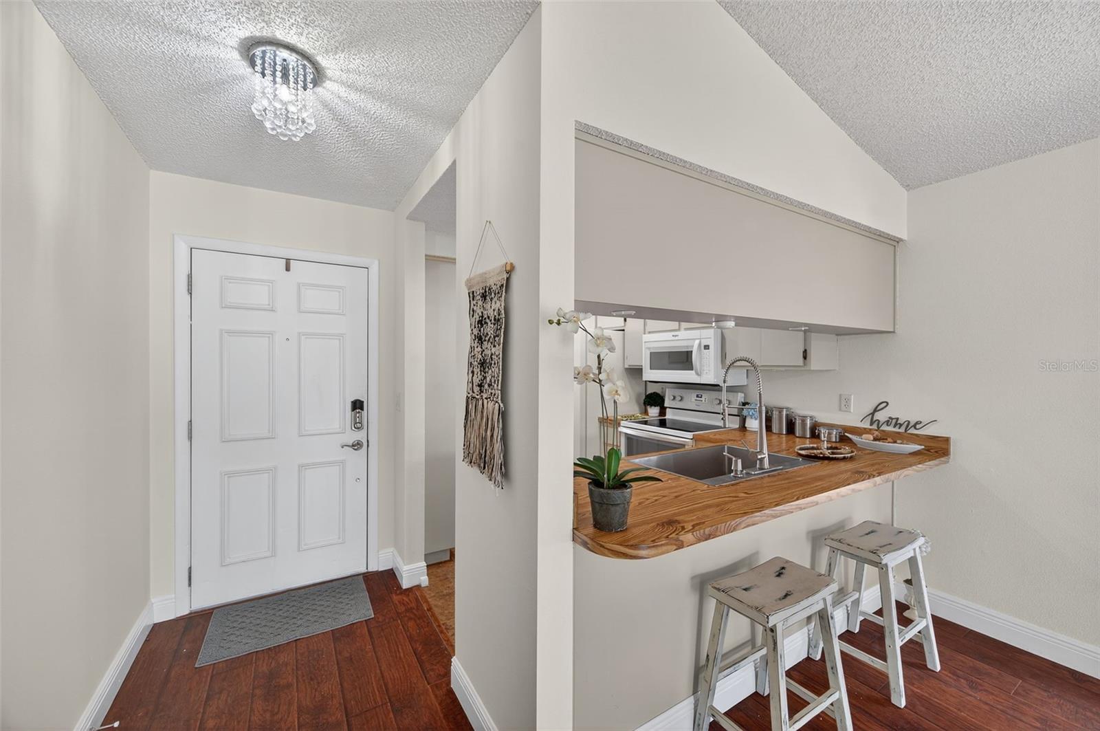 6602 CROSSBOW LANE