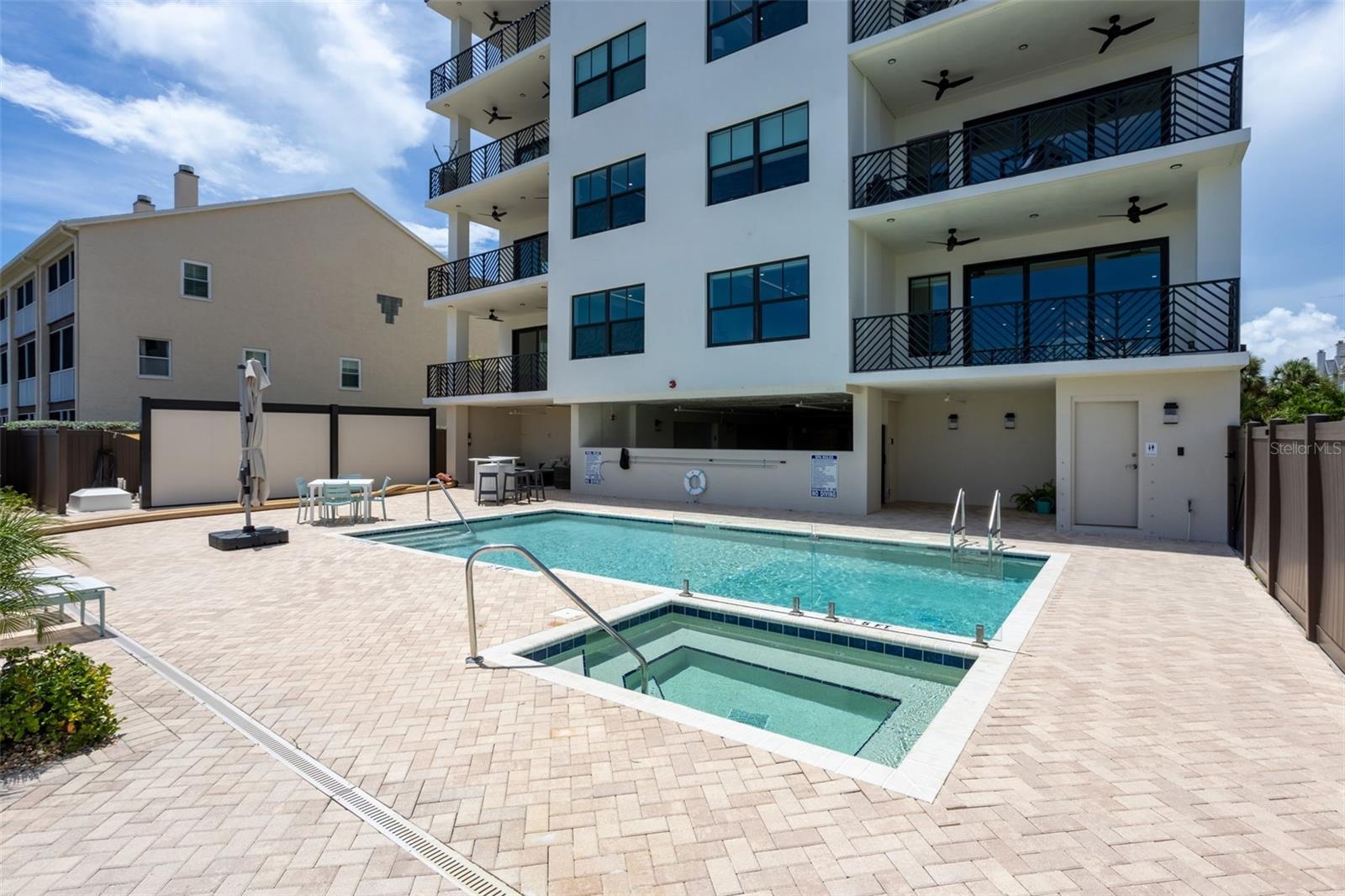 455 PINELLAS BAYWAY S 2B