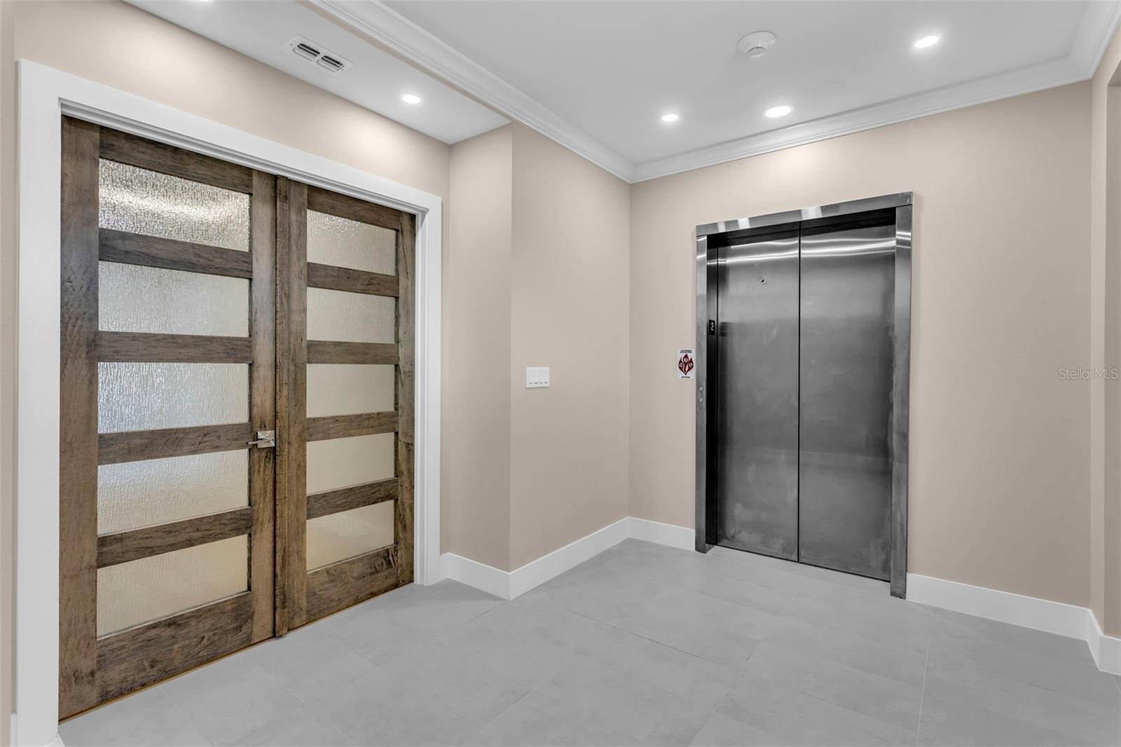 455 PINELLAS BAYWAY S 2B