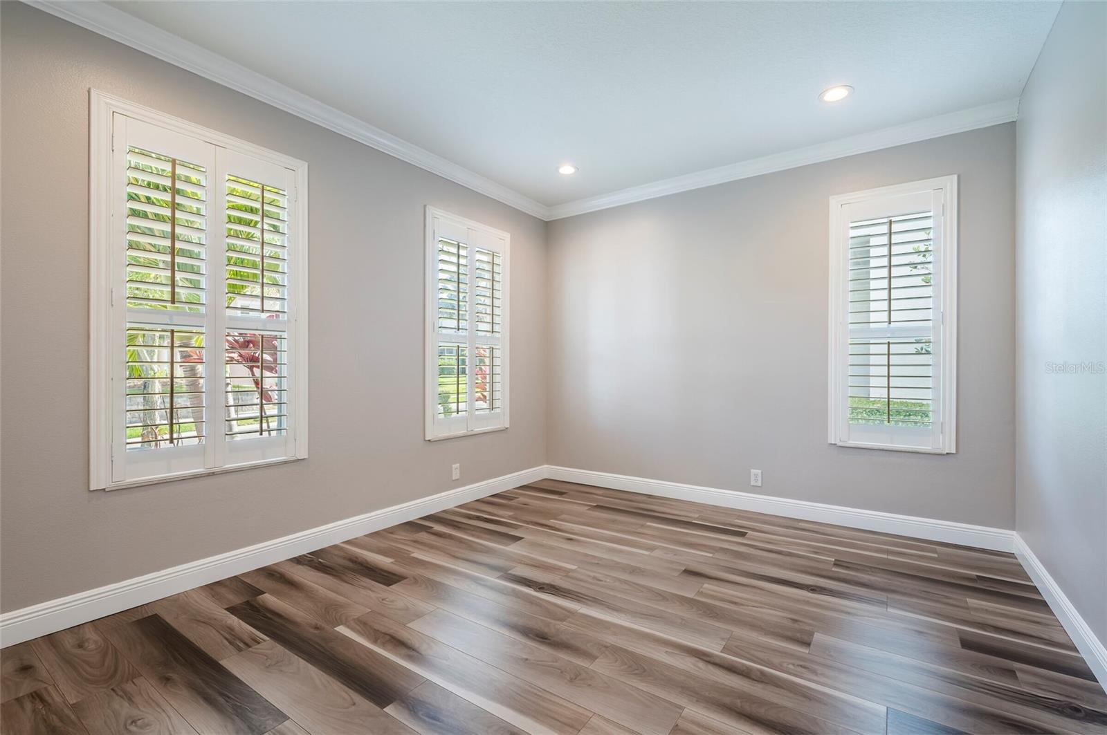 CYPRESS KNOLL - Residential