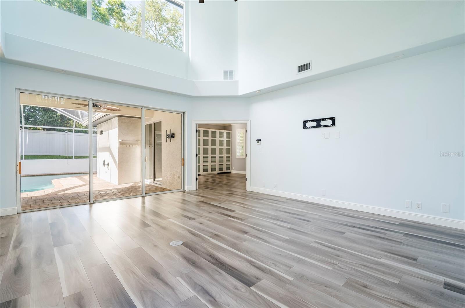 CYPRESS KNOLL - Residential
