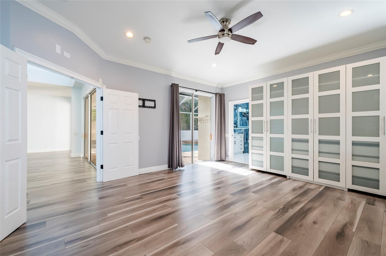 CYPRESS KNOLL - Residential