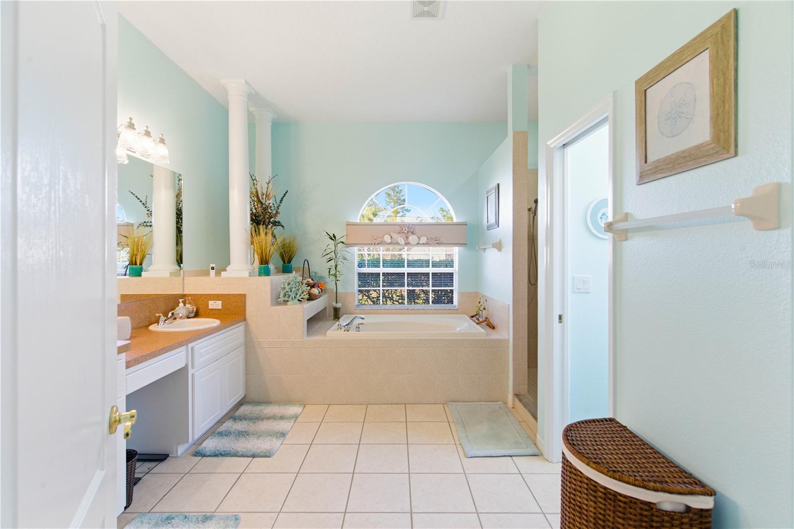 ROYAL HIGHLANDS - Residential