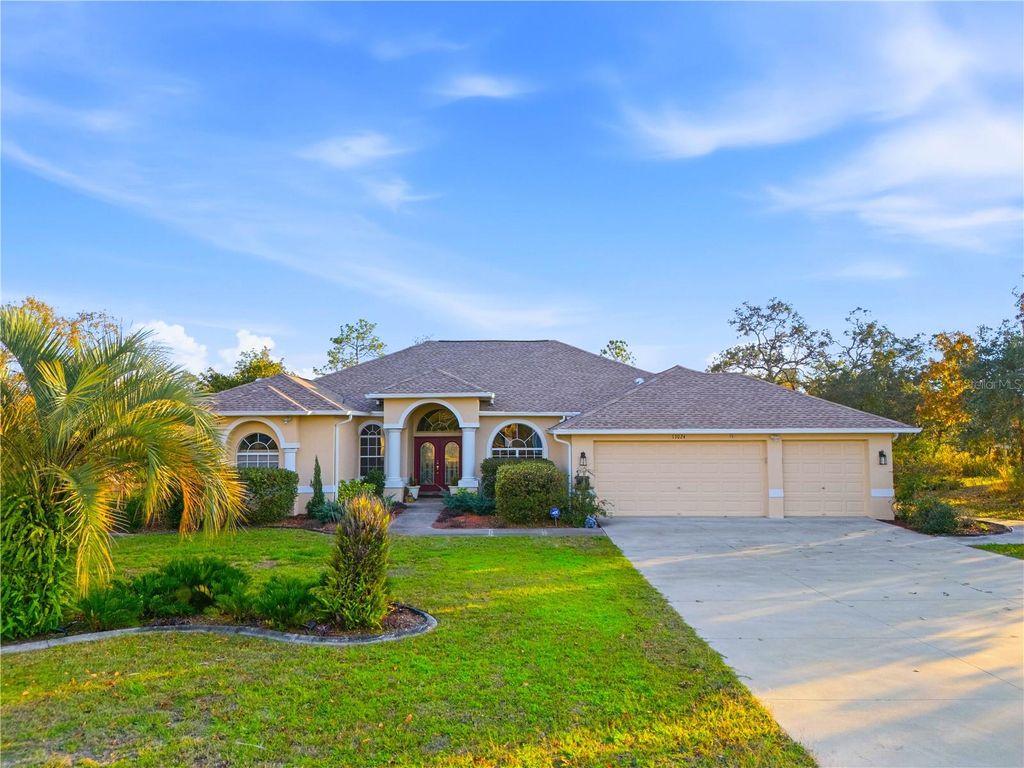 Photo of 13024 Meinert Avenue, Brooksville, FL 34613 (MLS # TB8459397)