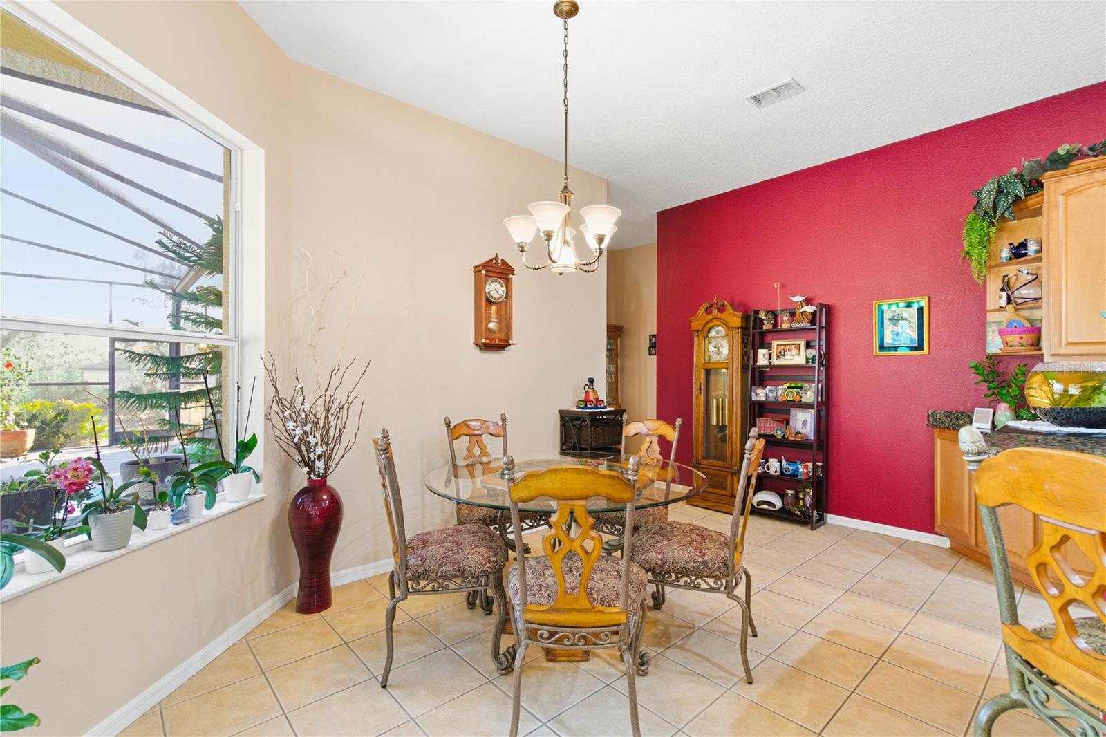 ROYAL HIGHLANDS - Residential