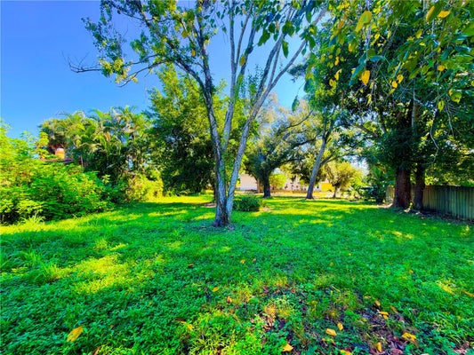 2423 HICKORY AVE, SARASOTA, FL 34234 - Image dabca14eea2bee0247455bcf3a83ffa0/3712227262