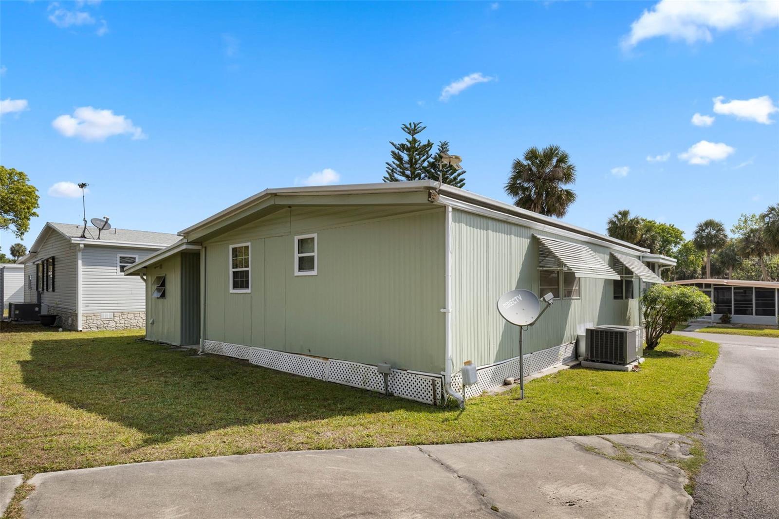 EUSTIS COUNTRY CLUB MANOR MHP UNIT 02A - Residential