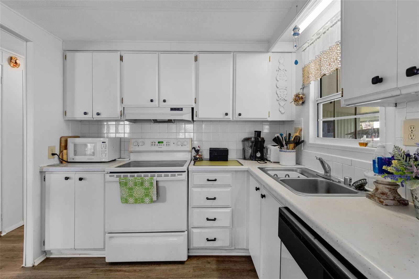 EUSTIS COUNTRY CLUB MANOR MHP UNIT 02A - Residential