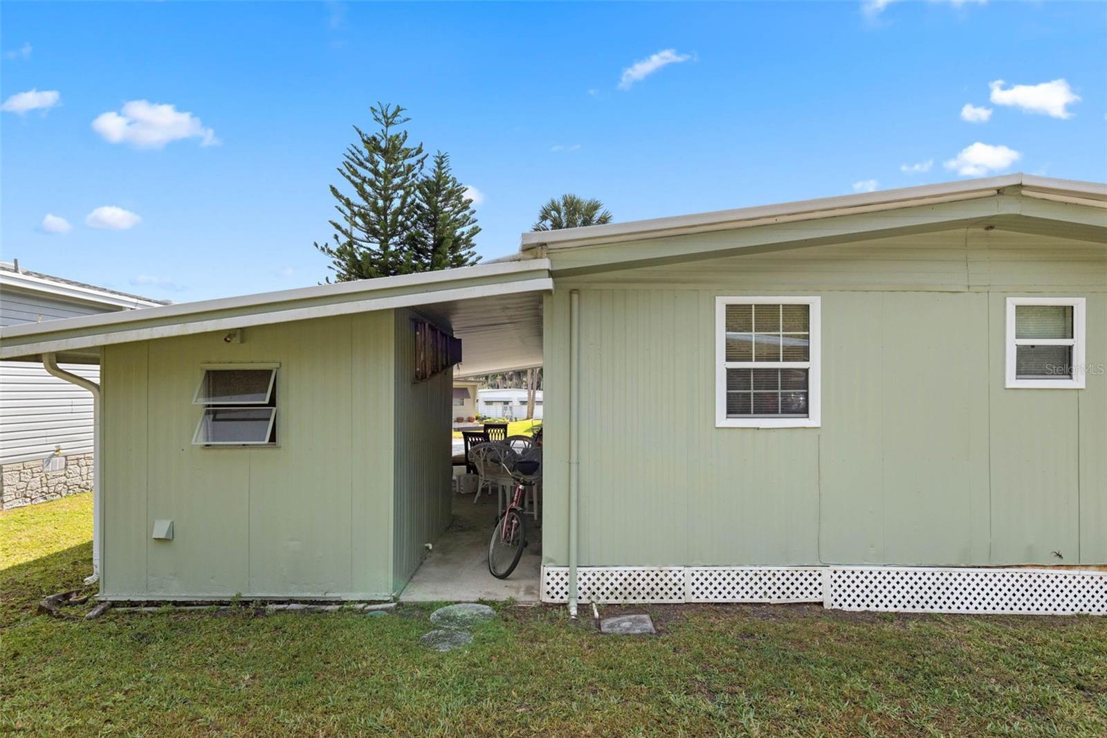 EUSTIS COUNTRY CLUB MANOR MHP UNIT 02A - Residential