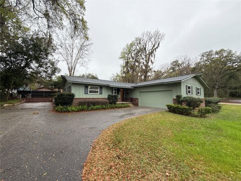 Photo of 1706 NE 4th Street, Ocala, FL 34470 (MLS # OM725316)