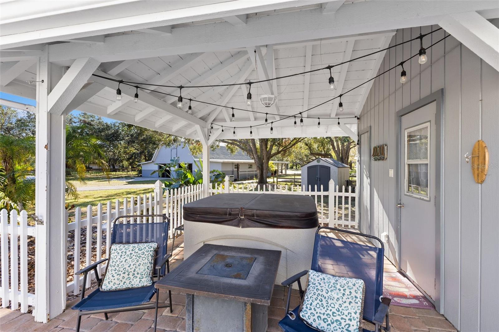 FOX CREEK ACRES II - Residential Income