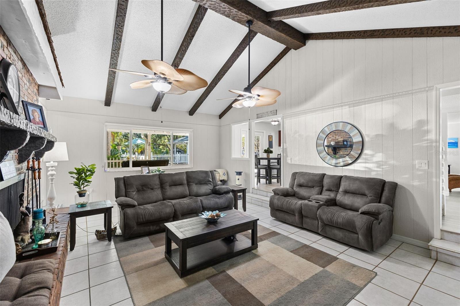 FOX CREEK ACRES II - Residential Income