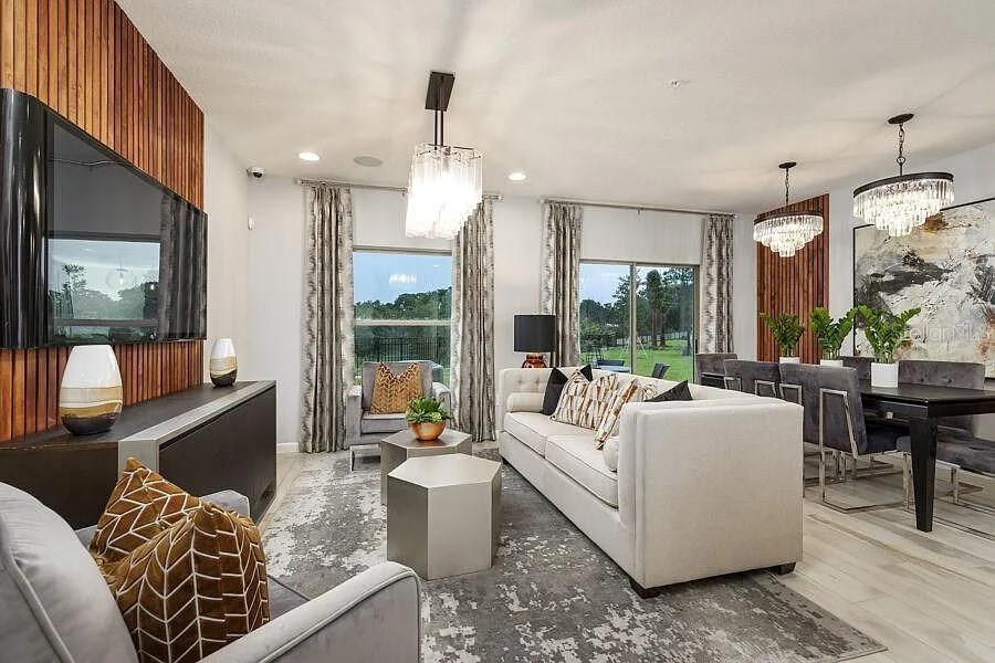 HIDDEN LAKE RESERVE - Residential Lease