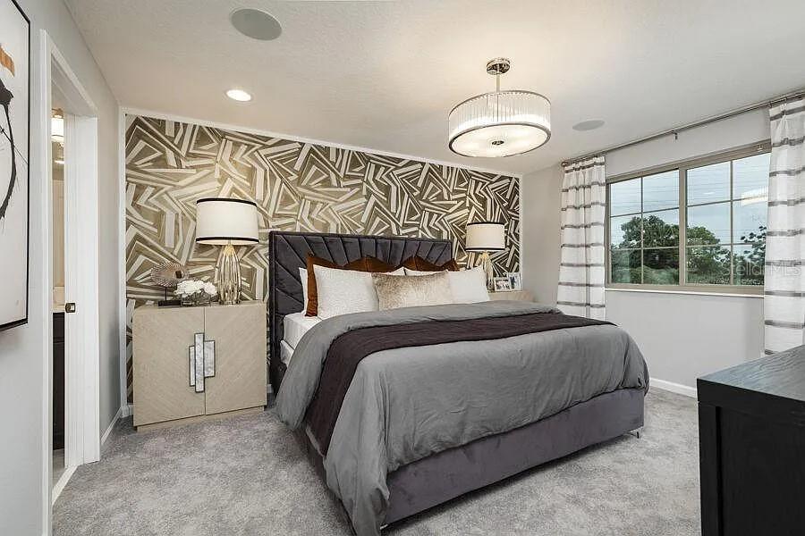 HIDDEN LAKE RESERVE - Residential Lease