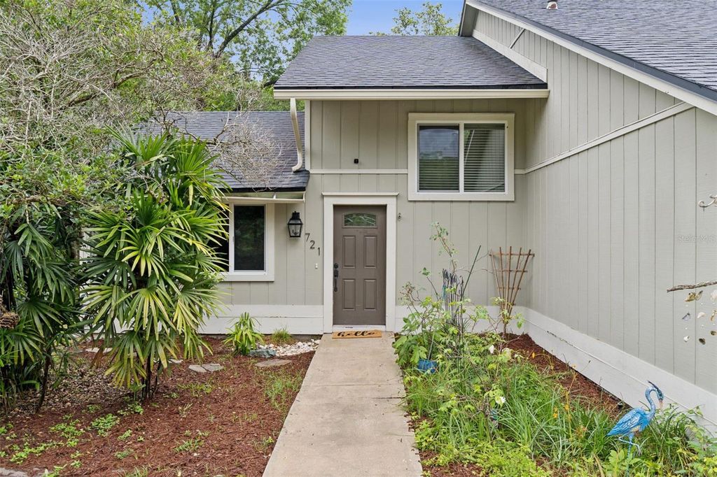 Photo of 721 Galloway Court, Winter Springs, FL 32708 (MLS # G5112246)
