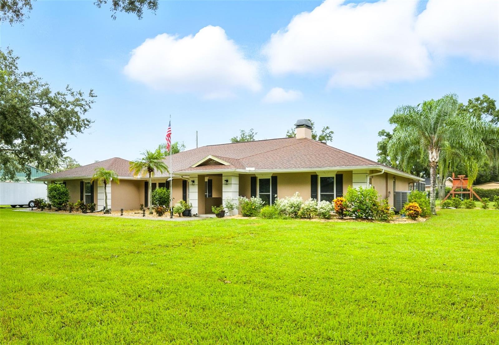 10502 LAKE WILLIAMS DRIVE